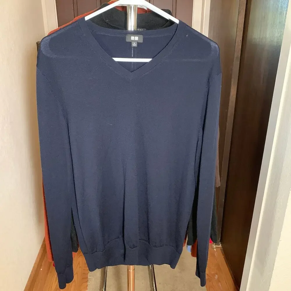 Uniqlo 100% Wool Sweater Long Sleeve for Men Size M